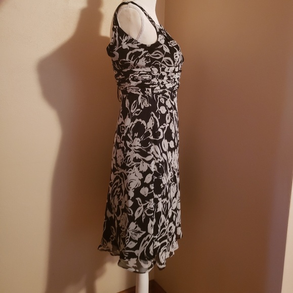 Ann Taylor Petite  SZ 00.  EUC.   So Adorable - Picture 4 of 5